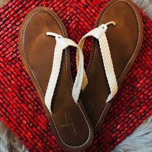 Blue Fin sandals 🐟